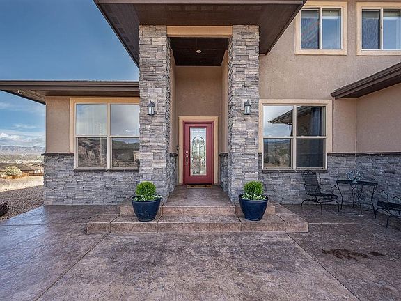 2nd image of 2654 Lookout Ct