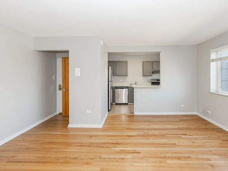 1200 Colorado — Photo 10