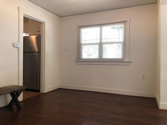 4th image of 397 E Arques Ave
