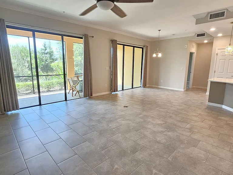 10027 Crooked Creek Dr #101 — Photo 9