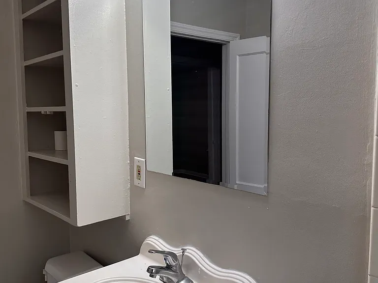 2067 Sullivant Ave — Photo 9