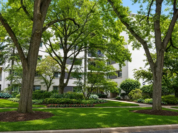 407 Franklin Ave APT 3F, River Forest, IL 60305