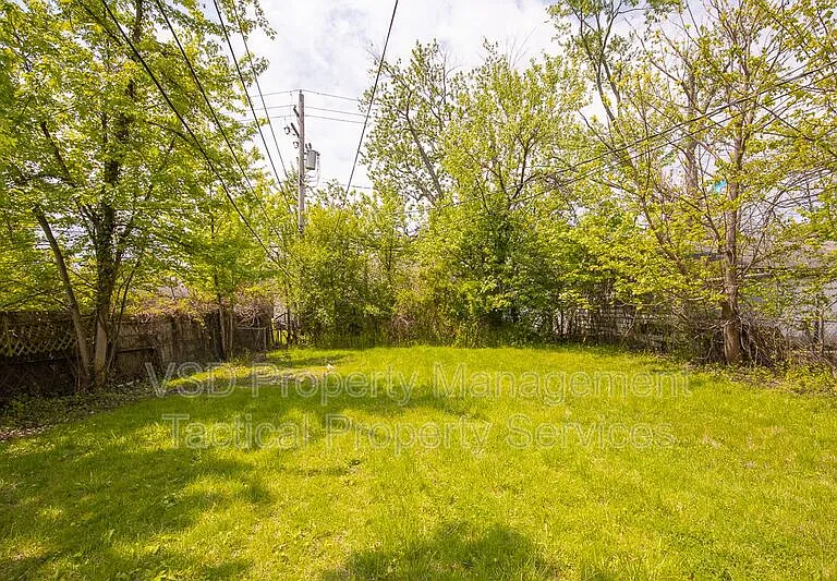3408 E 140th St #2 — Photo 3