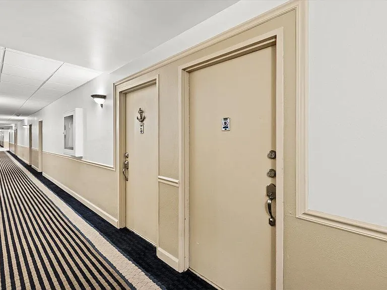 4250 Galt Ocean Dr #Penthouse R — Photo 9
