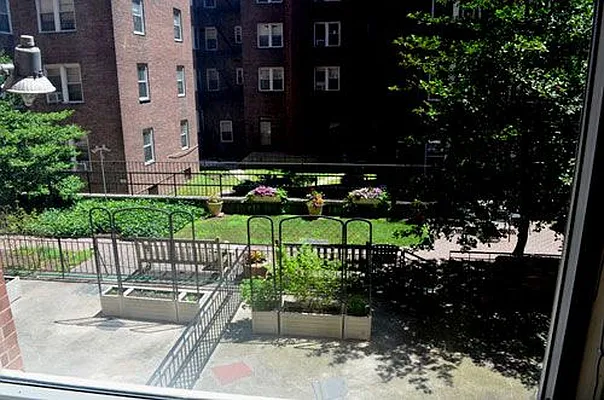 Rented by D S J Realty LLC | media 8