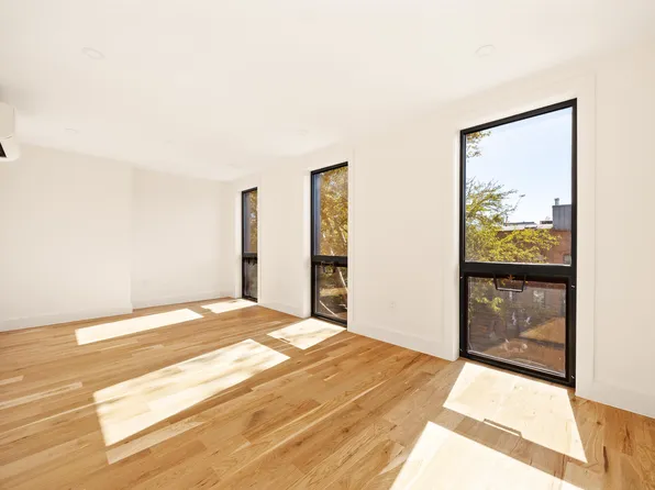 47 Madison Street image 22 of 29