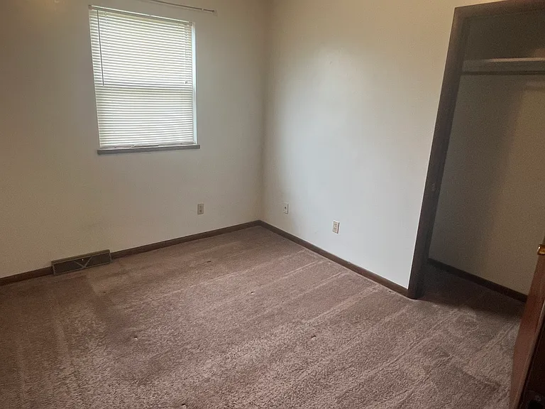 526 Grant Ave — Photo 14