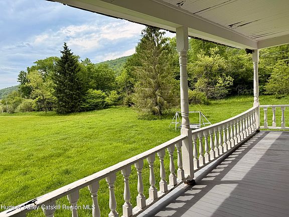 5th image of 2149 Weaver Hollow Road