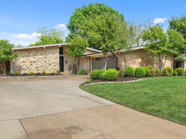 2843 Bay Meadows Cir, Farmers Branch, TX 75234