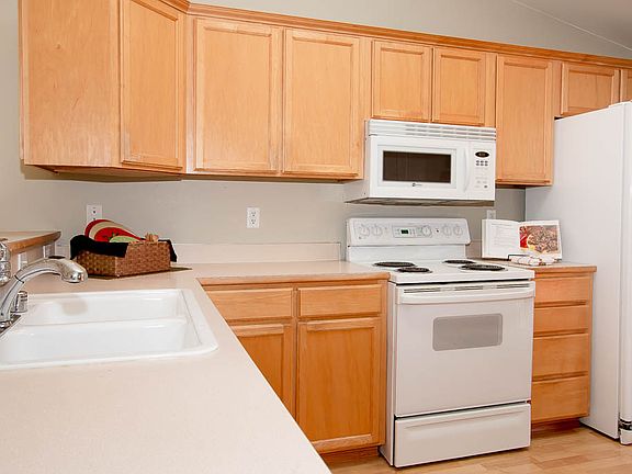 5th image of 1218 Madrona Dr