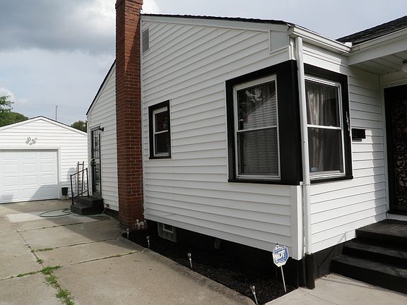 2nd image of 1411 Greenwood Ave