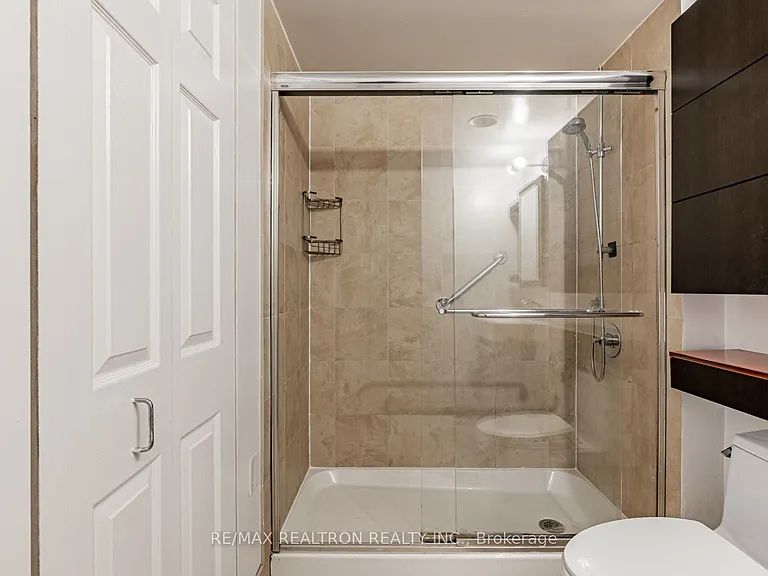 284 Bloor St W #903 — Photo 25