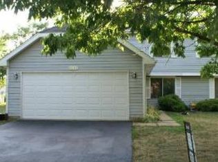 1212 Andover Cir, Aurora, IL 60504