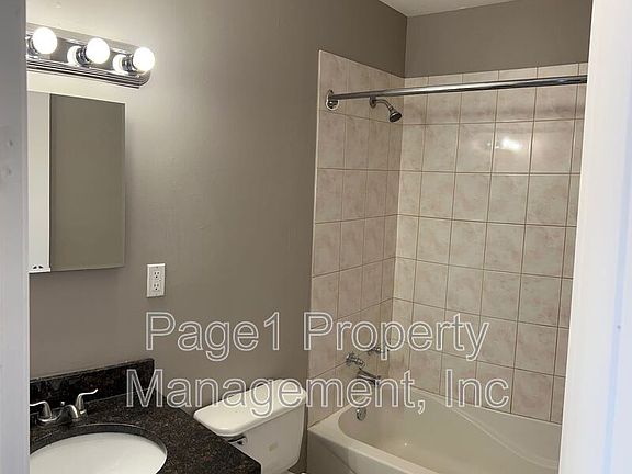 5th image of 122 Flintridge Dr APT 9