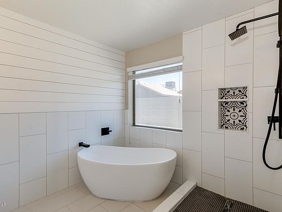 2nd image of 1287 E Santa Fiore St