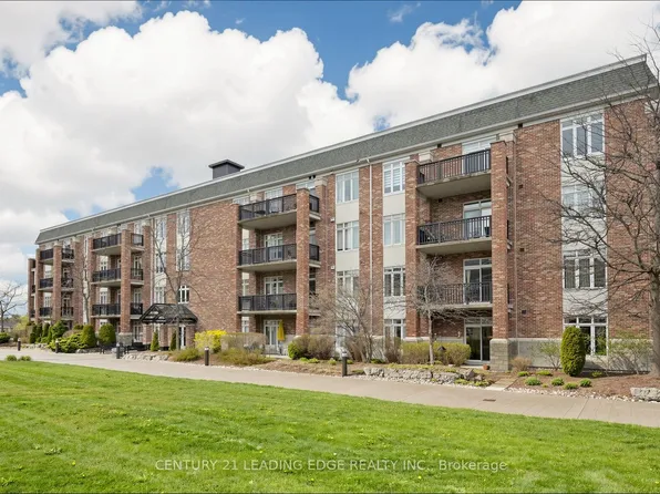 65 Bayberry Dr #C106, Guelph, ON N1G 5K8