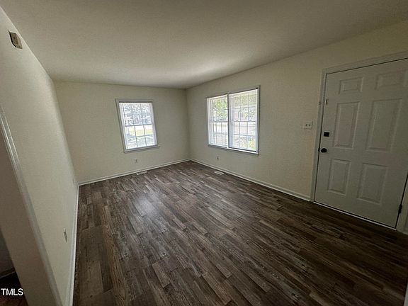 5th image of 605 Starling Way