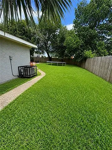 6067 Dorothea St — Photo 13