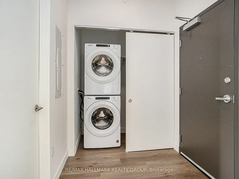 10 James St #11 — Photo 11