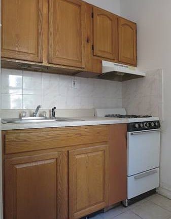 5th image of 179 Quincy St #3