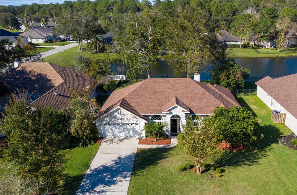1st image of 384 Maplewood Dr