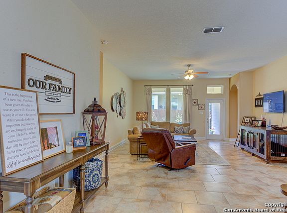 2nd image of 2924 Mistywood Ln