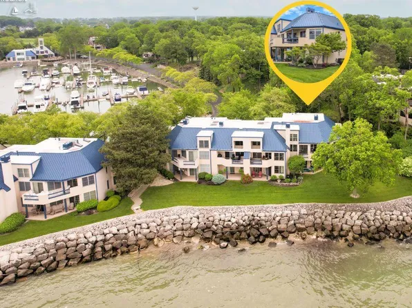 4290 Marin Blvd Unit B, Pt Clinton, OH 43452