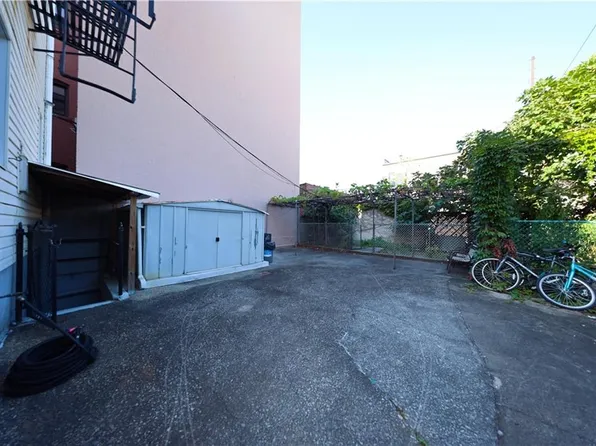 1813 Bay Ridge Avenue image 30 of 31