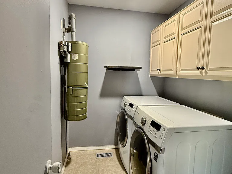 20 Annette Ln — Photo 25