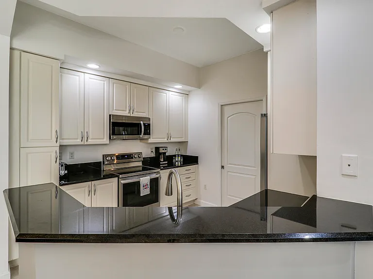 801 S Olive Ave #1515 — Photo 1