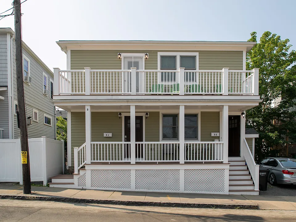 5.5 Dean Ave #2
