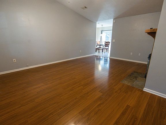 4th image of 2717 Via Milano Ave