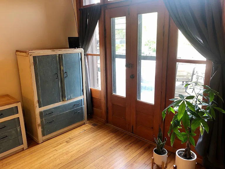 5861 Nina — Photo 8