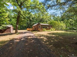 6 Lakeside Dr, Granby, CT 06035