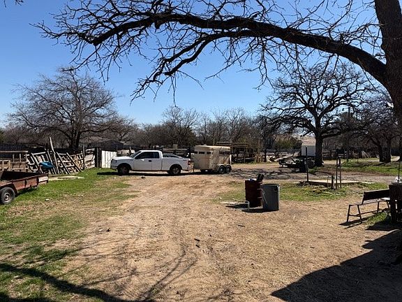 4th image of 4815 Garden Ln