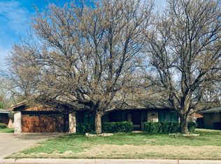 1404 Canyon St, Plainview, TX 79072
