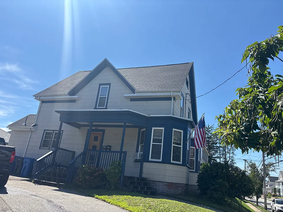 80 Colonial Ave #2