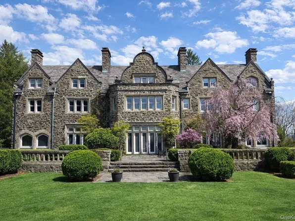 43 Ontio Road, Tuxedo Park, NY 10987