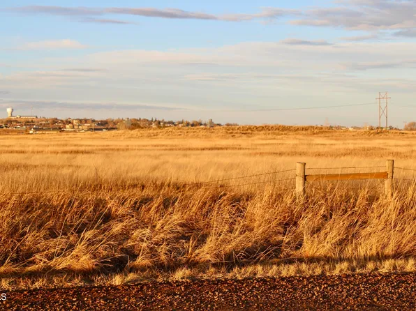 24th Ave SW, Watford City, ND 58854