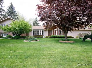 8044 William Dr, Willowbrook, IL 60527