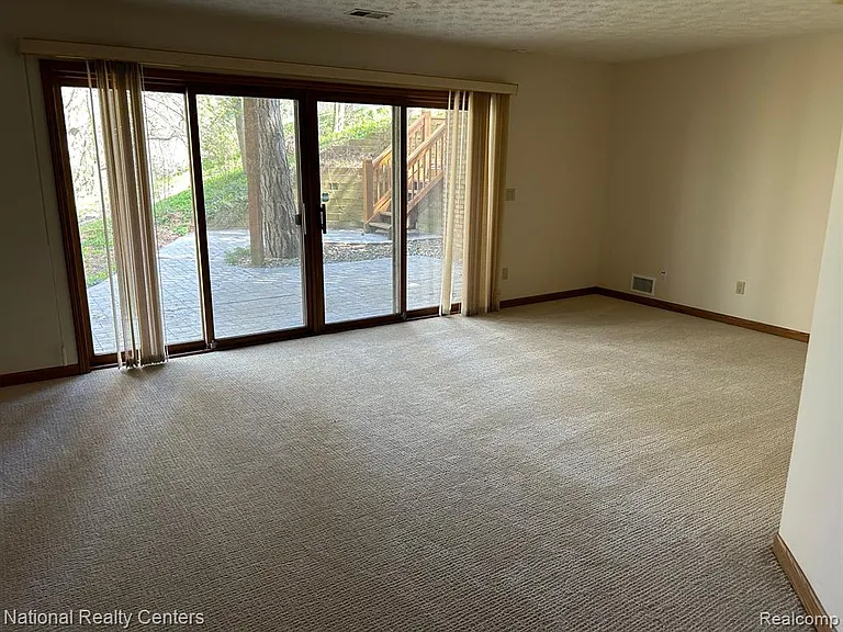 6572 Ridgeview Dr — Photo 21