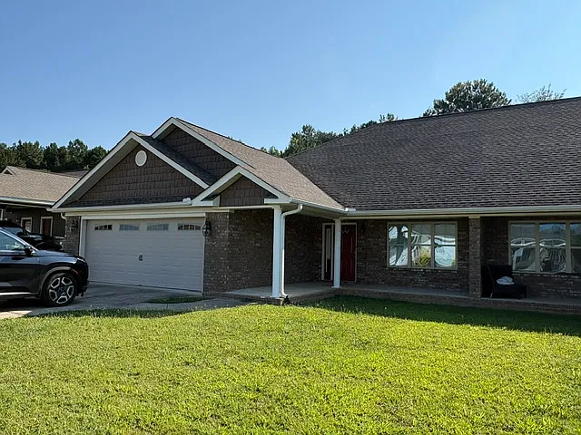 3 bed, 1443 sqft, $1,400 — Photo 1