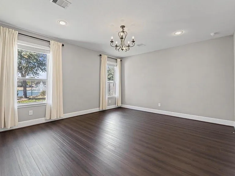 10811 Gates Randal Ct — Photo 7