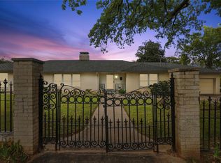 810 N Main St, Sand Springs, OK 74063
