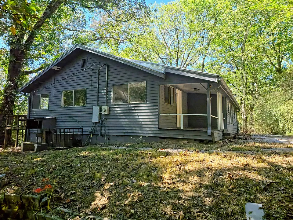 2204 Old Birmingham Hwy