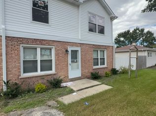 242 Highland Rd, Willowbrook, IL 60527
