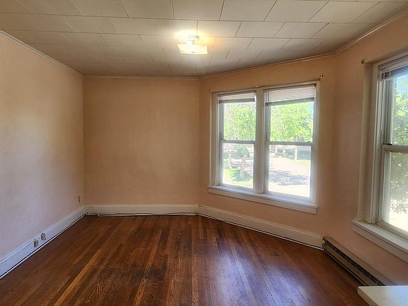 5th image of 901 E 6th Ave #11426580