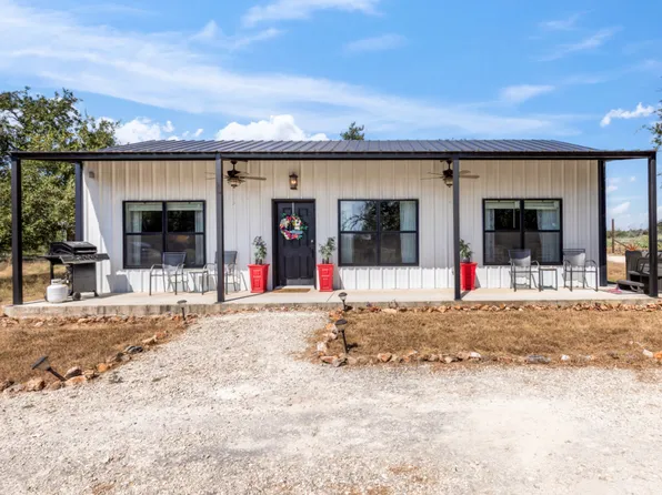 150 Westridge Ln, Harper, TX 78631
