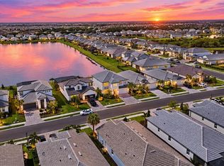 17539 SAVORY MIST CIRCLE, LAKEWOOD RANCH, FL 34211
