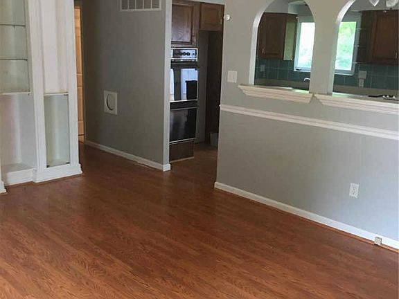 3rd image of 3016 Saint Babette Ln